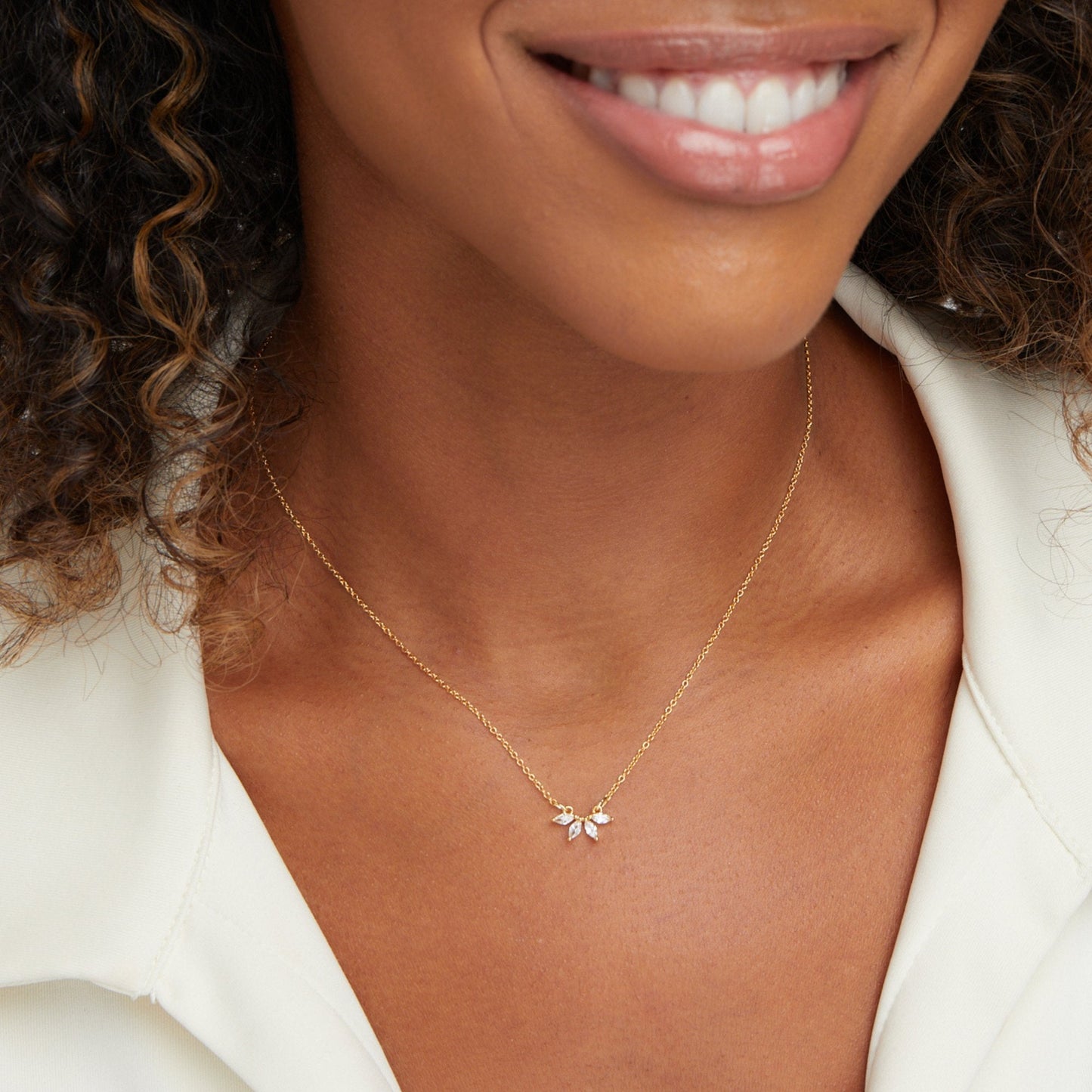 Omelia Kristallblad Necklace
