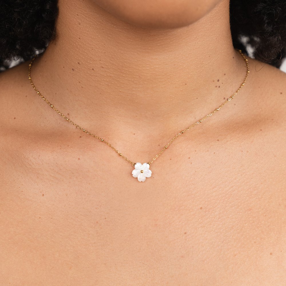 Majestic Flower Necklace