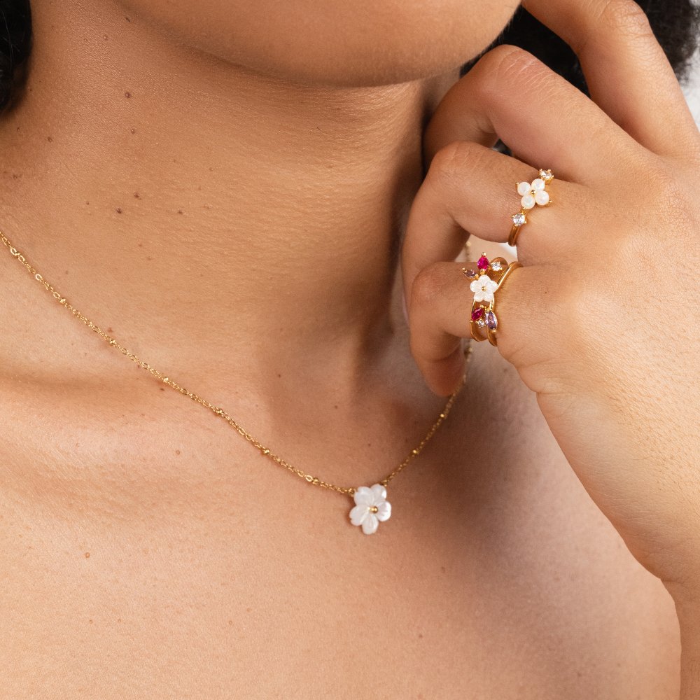 Majestic Flower Necklace