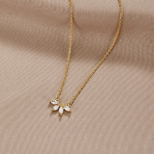 Omelia Kristallblad Necklace